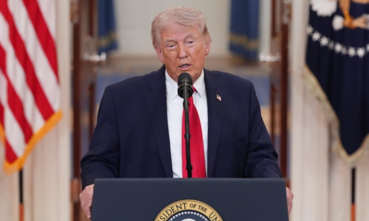 Тръмп в нов скандал, сравни себе си с Христос